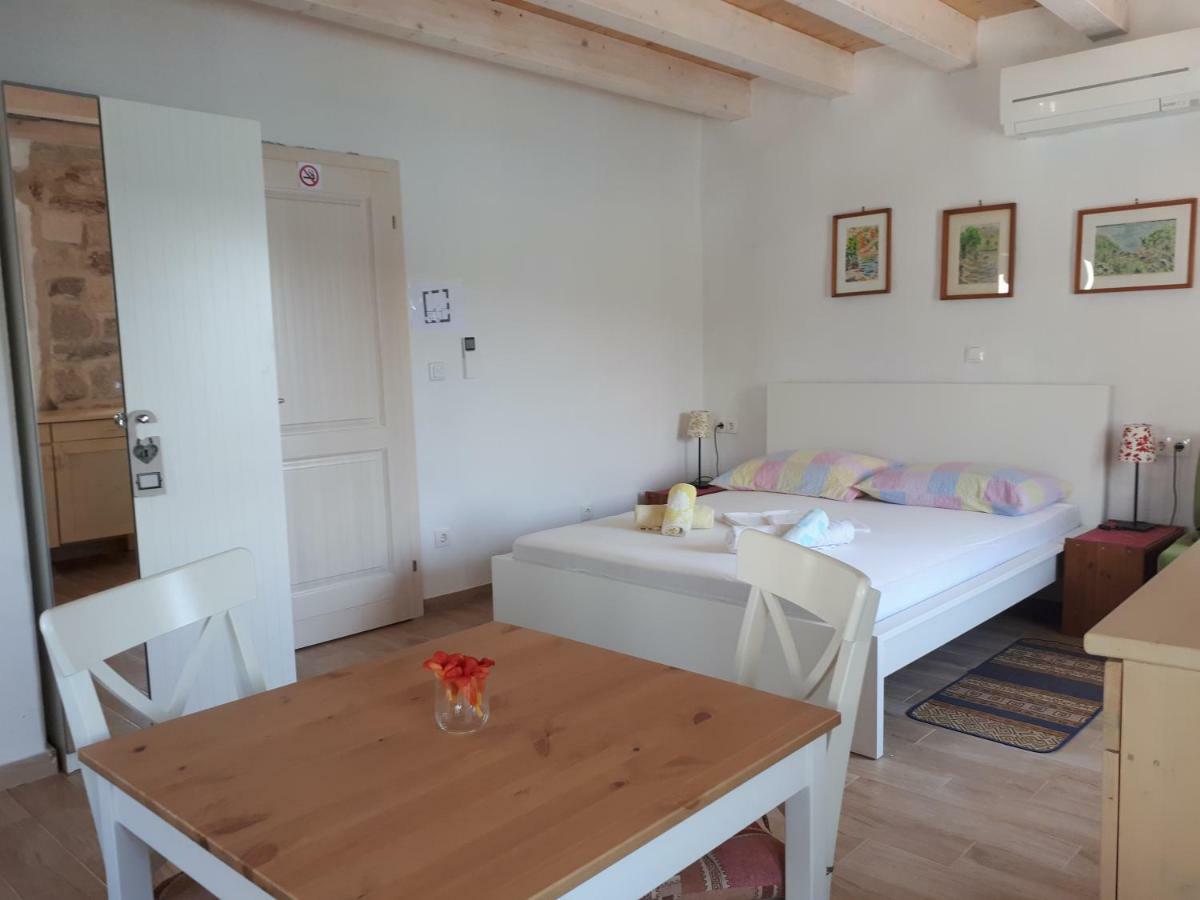 Ferienwohnung House At The Seafront Stari Grad  Exterior foto